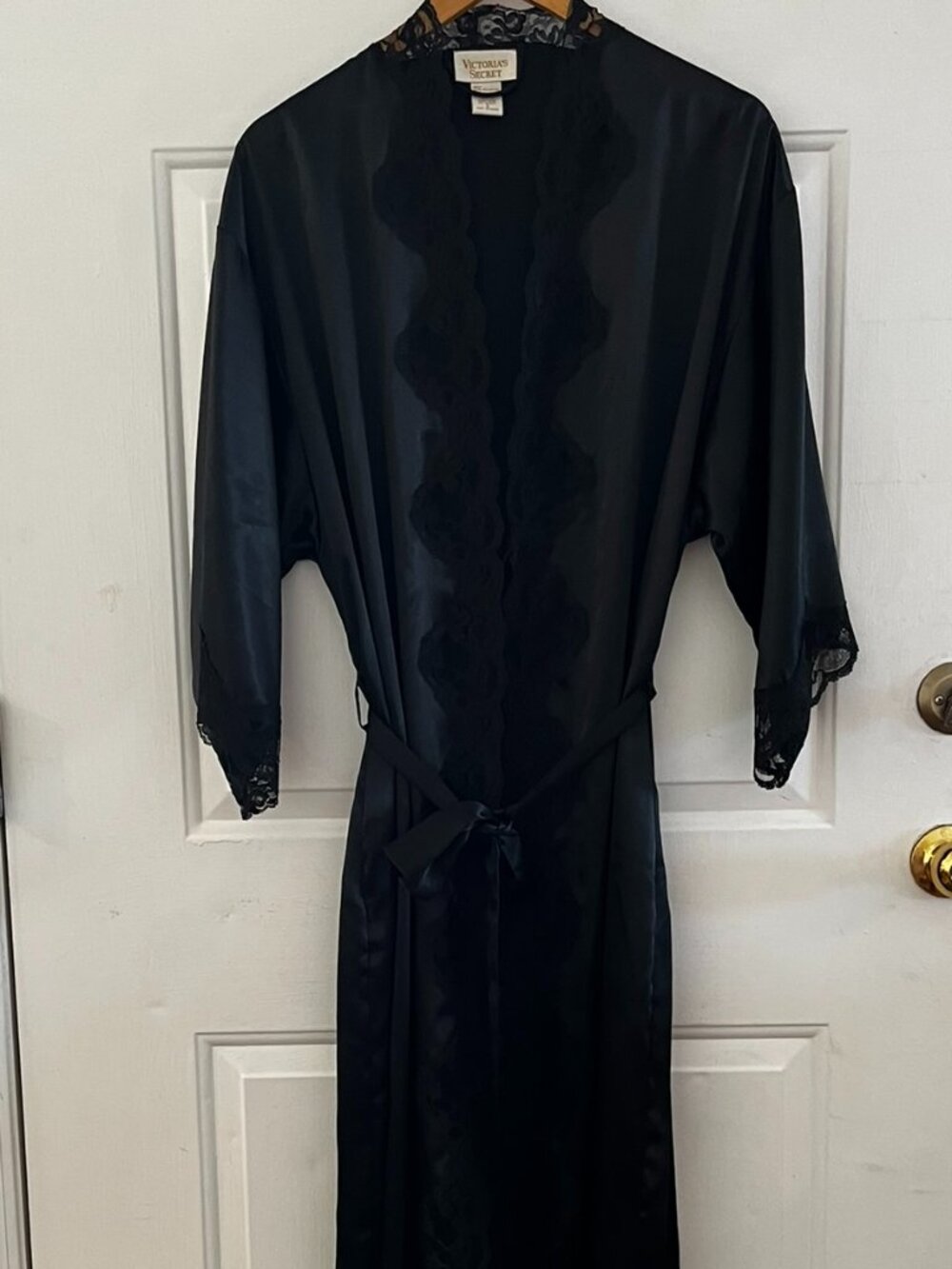Vintage Gold Label Victoria Secret Woman's Satin/Lace Black Romantic Robe Sz Lr
